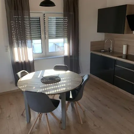 Lägenhet Auf Dem Rheinsteig Lierschied